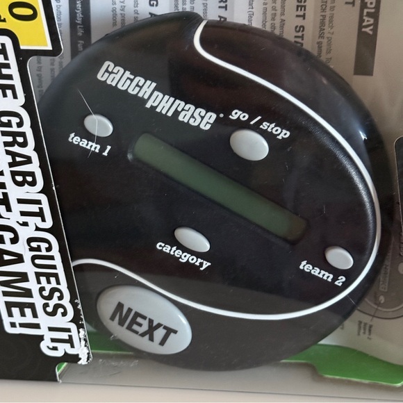 Hasbro Catch Phrase Electronic Game Fun Handheld Party Adults Teens and Kids - Picture 8 of 12